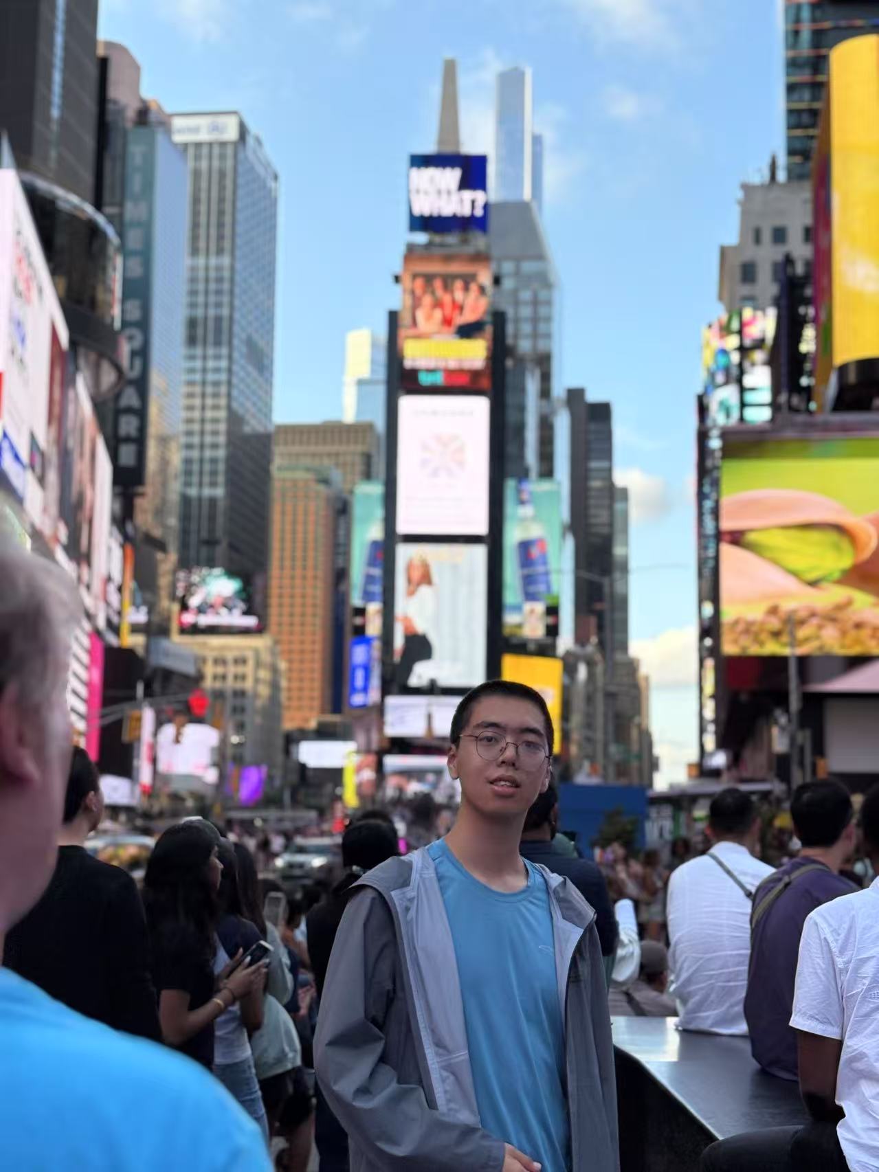 Ziqing Chen 陈梓青 